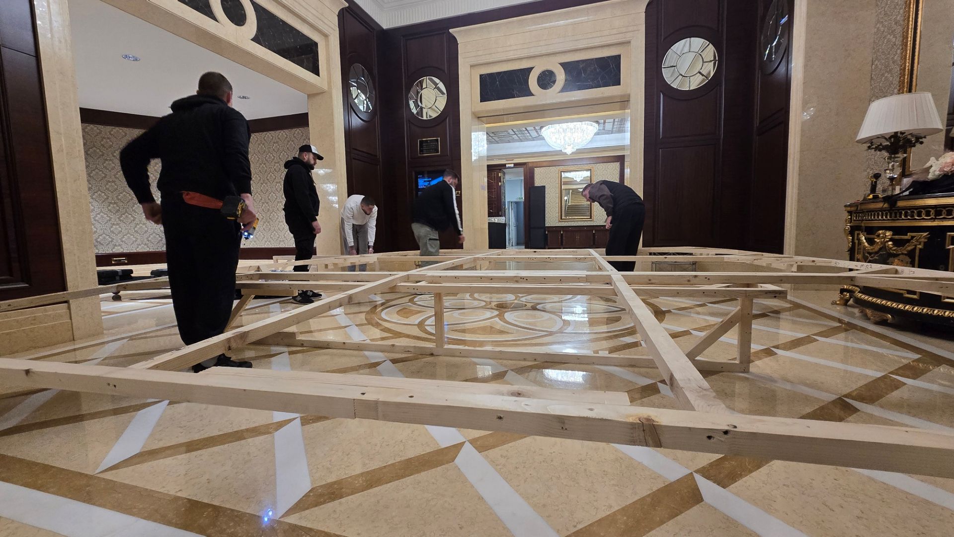 Івент-агенція Прищепкін Event-Team: 3-D фотозона на бізнес-форумі в Інтерконтиненталь Київ